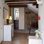 Casa Dos Livros - * Vila Nova de Tazem