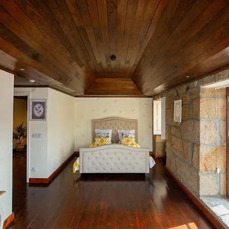 Casa Dos Livros - Semesterbostad Vila Nova de Tazem