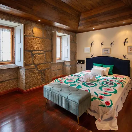 Casa Dos Livros - * Vila Nova de Tazem