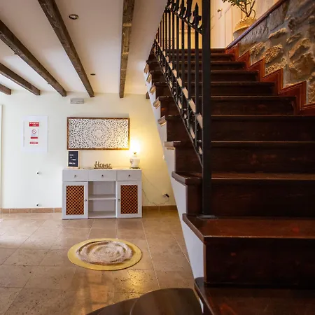 Casa Dos Livros - Semesterbostad Vila Nova de Tazem