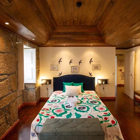 Semesterbostad Casa Dos Livros - Vila Nova de Tazem