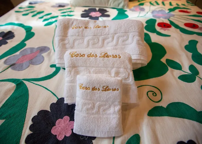 Casa Dos Livros - Vila Nova de Tazem